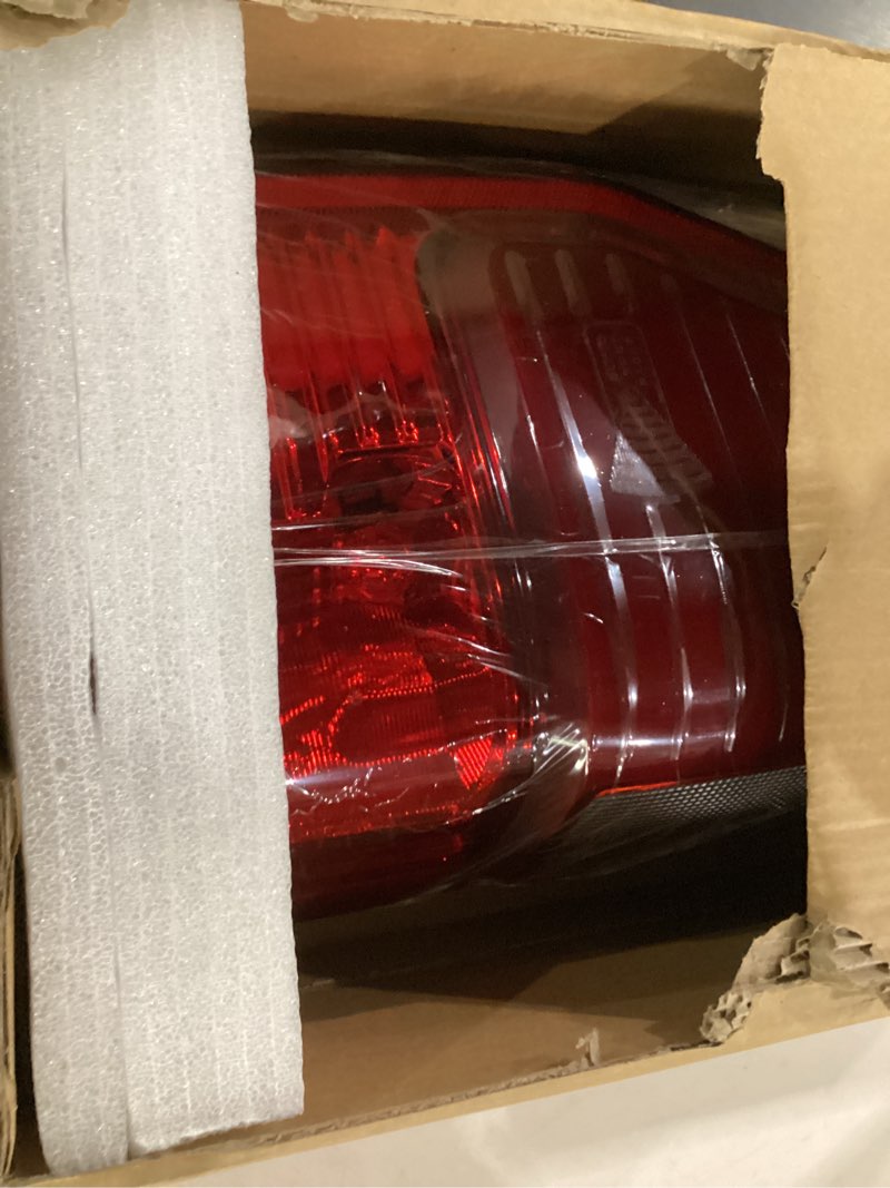Condition photo showing New/Like New for (not tested)halogen tail lights w/blind spot compatible with 2017-2019 ford f250 | f350 f450 xl,xlt super duty w/o module rear taillight assembly with bulbs tail lamp left driver side hc3z13405c lh 17-19 f250 halogen w/blind spot