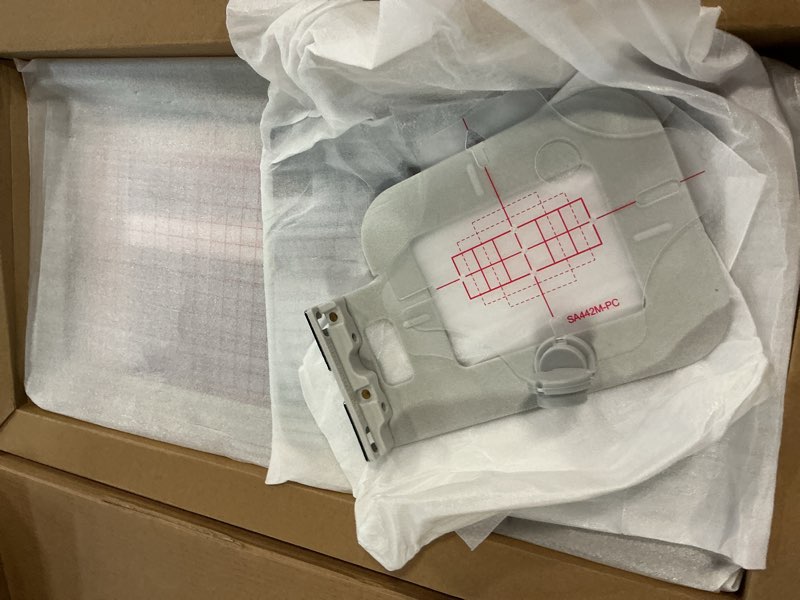 Condition photo showing Good Condition for sew tech magnetic embroidery hoop for brother se725 se700 se600 se625 pe545 pe535 pe550d se400 pe570 pe550d ns1750d ns1850d lb5000 m380d babylock embroidery machine (4“x4, sa432m) 4" x 4" - sa432m
