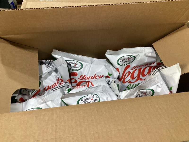 Condition photo showing Good Condition for Sensible Portions Garden Veggie Straws, Sea Salt, 16 Oz (Pack of 6)