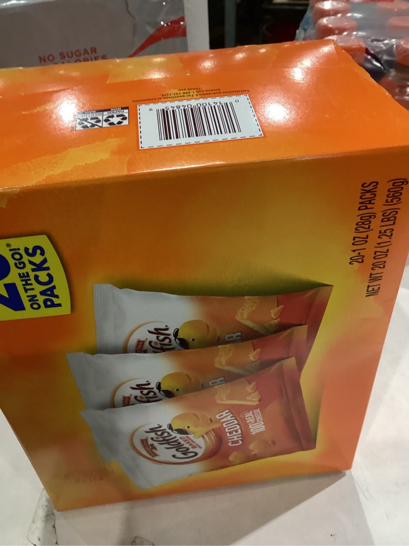 Condition photo showing Good Condition for Goldfish Cheddar Cheese Crackers  Baked Snack Crackers  1 oz on-The-Go Snack Packs  20 Count Box