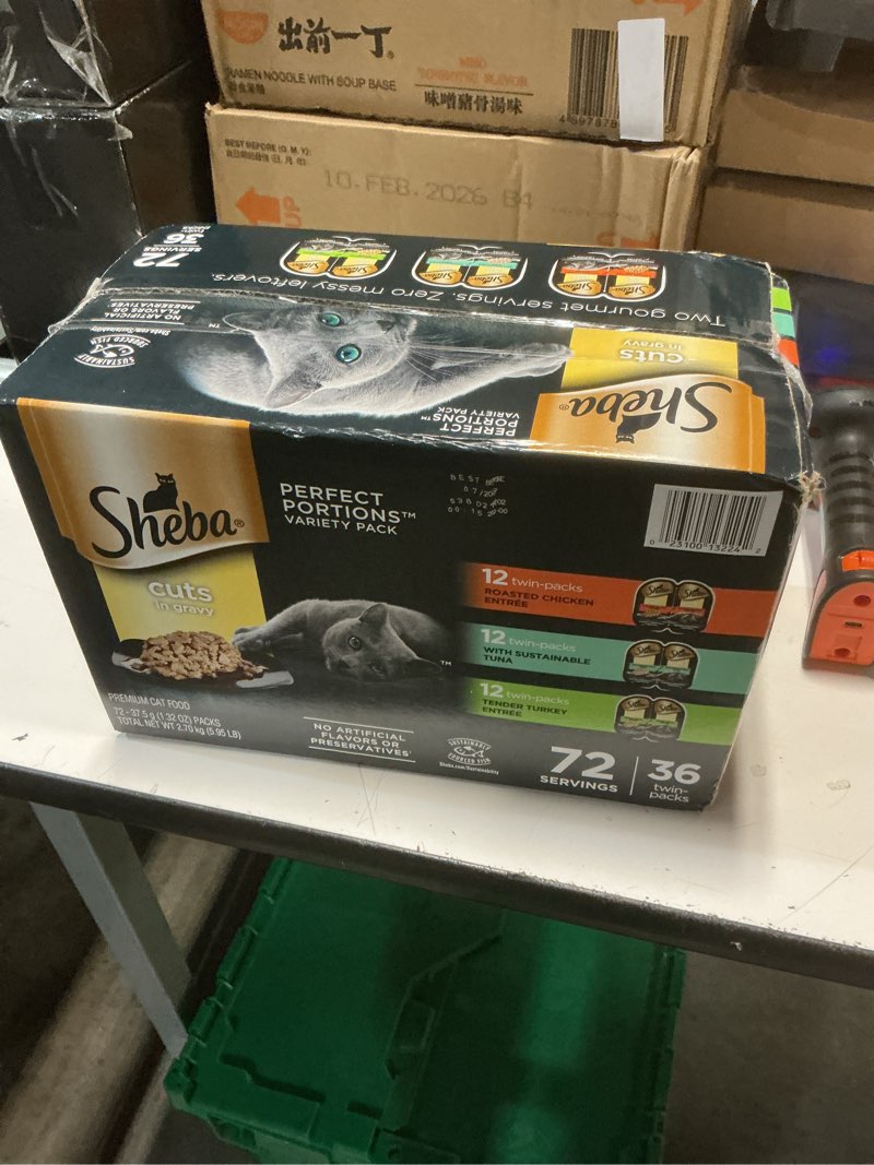 Condition photo showing New/Like New for ((BB:07/2027))Sheba Perfect Portions Wet Cat Food Cuts in Gravy, Roasted Chicken Entree, with Sustainable Tuna, Tender Turkey Entree, 2.6 oz. Twin-Pack Trays (36 Count, 72 Servings) Chicken, Tuna & Turkey 36 Count (Pack of 1)