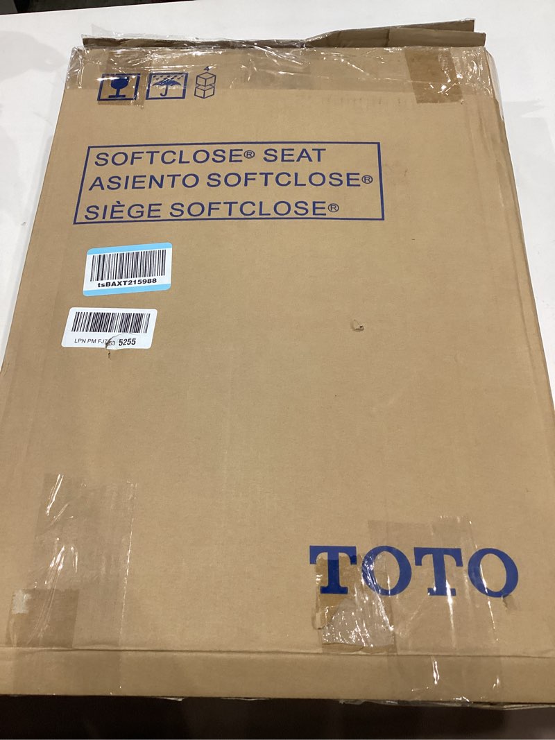 Condition photo showing New/Like New for toto® softclose® ultra slim, toilet seat and lid, cotton white - ss234#01
