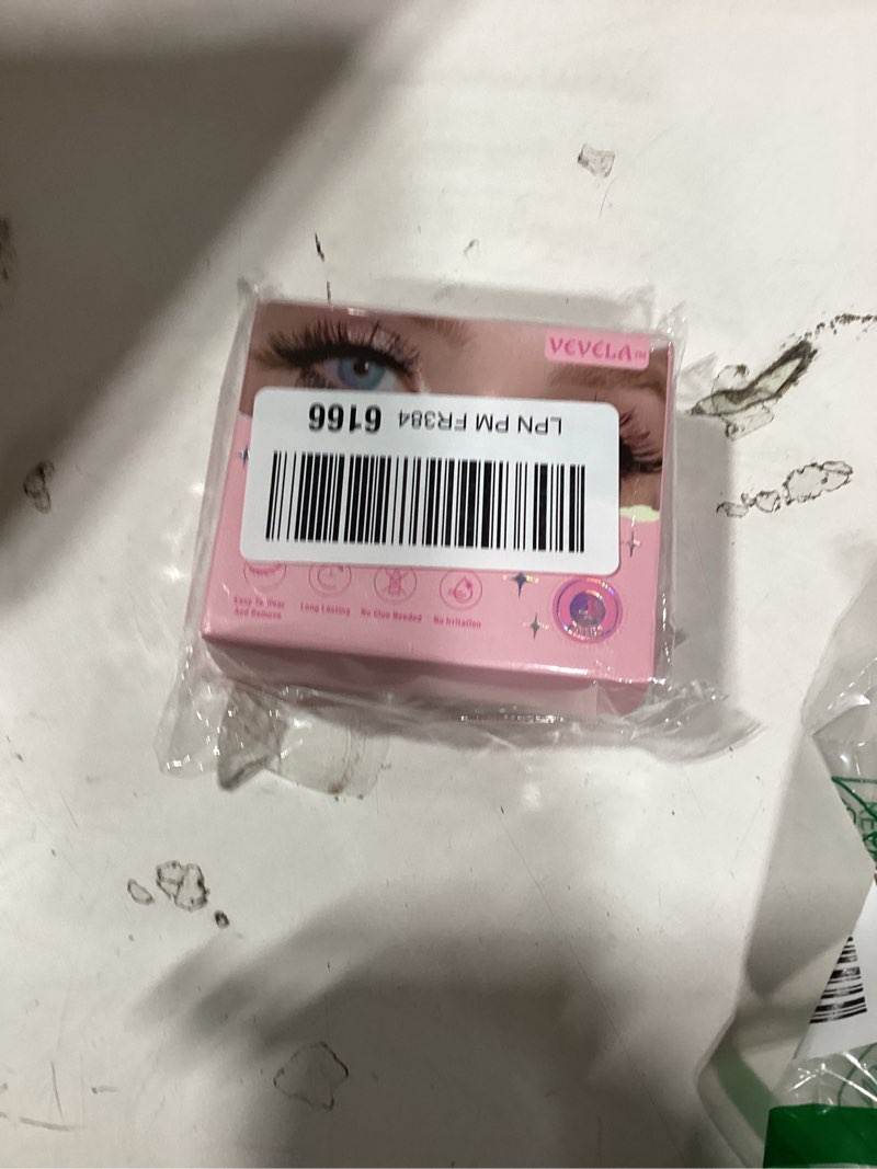 Condition photo showing New/Like New for vevela magnetic eyelashes kit, 2 pair magnetic lashes natural look with applicator, no glue needed & reusable?easy to wear and remove (ve-us-yc-2d05) criss-cross+fluffy volume