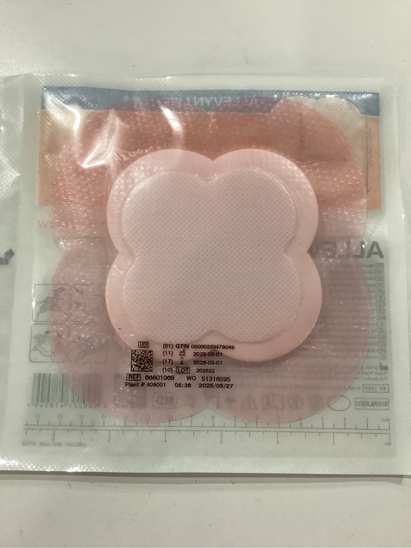 Condition photo showing New/Like New for Smith+Nephew ALLEVYN Life Wound Dressing, 5"in X 5"in Box of 10