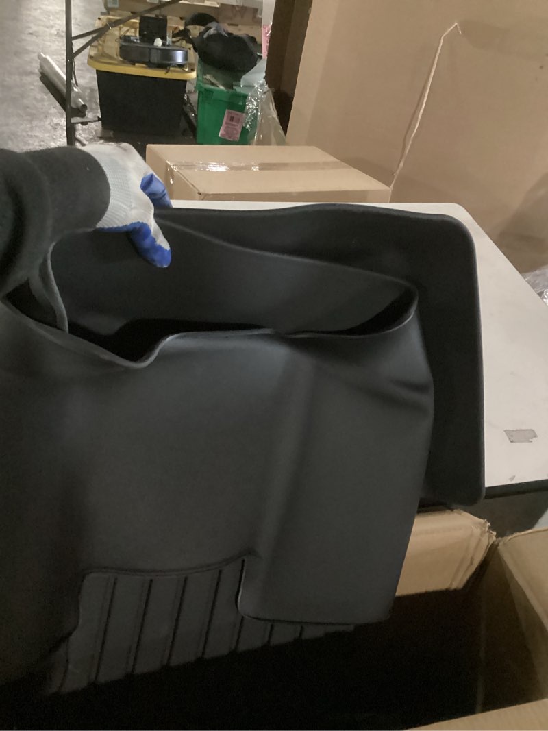 Condition photo showing Good Condition for priprilod floor mats fit for mercedes-benz c class w204 s204 2007-2014 all weather protector tpe floor liners custom fit car mats non-slip 2007-2014 mercedes-benz c w204 s204 large