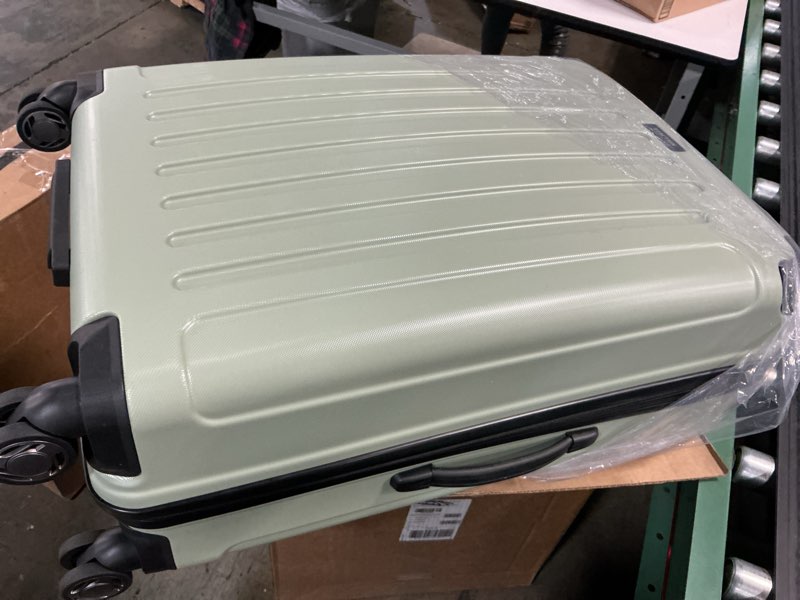 Condition photo showing Good Condition for kenneth cole reaction renegade luggage expandable 8-wheel spinner lightweight hardside suitcase, seafoam, 28-inch checked seafoam 28-inch checked