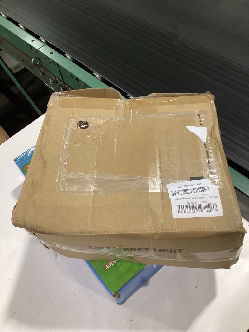 Condition photo showing Good Condition for volisun 4x4 solar post cap light 12pack,solar fence - post lights outdoor waterproof for wooden/vinyl post,white deck post cap light solar powered with warm white for garden/patio/porch white 12 pack