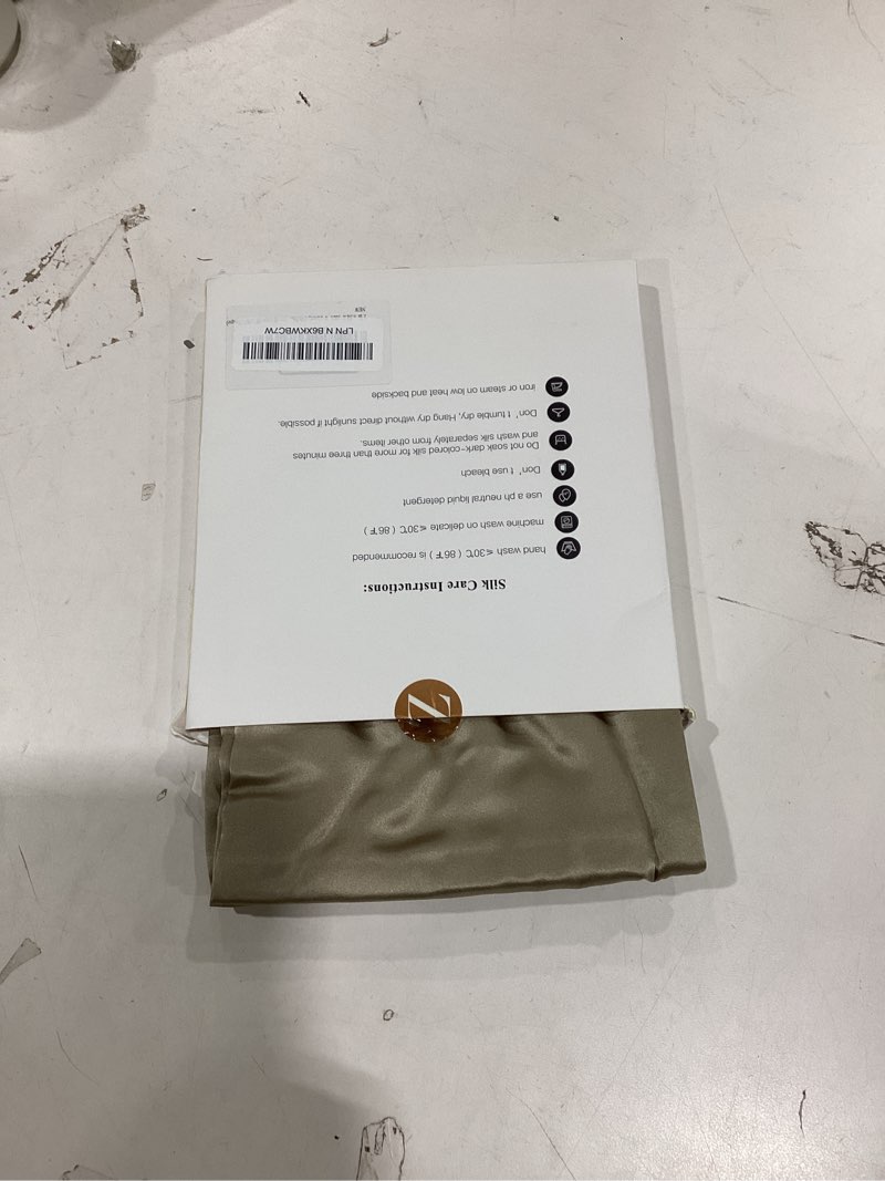 Condition photo showing New/Like New for ZIMASILK 100% Pure Mulberry Silk Pillow Cases for Hair and Skin, Soft, Hypoallergenic & Smooth, Both Sides Grade 6A Silk, with Hidden Zipper, Gift for Women Men, 1pc (Queen 20''x30'', Taupe) Taupe Queen 20''x30''