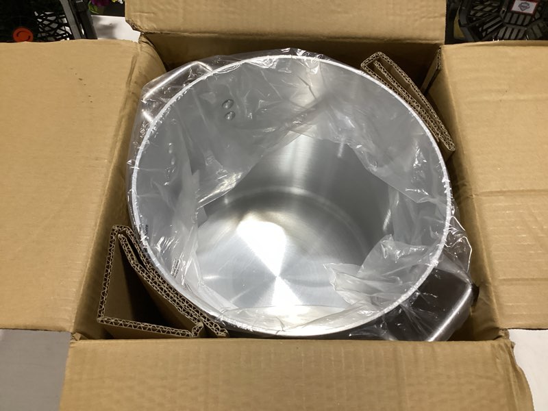 Condition photo showing New/Like New for winco alst-20 elemental 20 quart aluminum stock pot