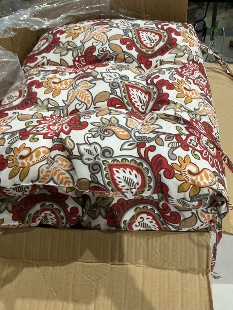 Condition photo showing Good Condition for set (2)similar )))) pillow perfect - cojín para asiento, estampado zoe citrus, esquinas cuadradas, ideal para exteriores/interiores
