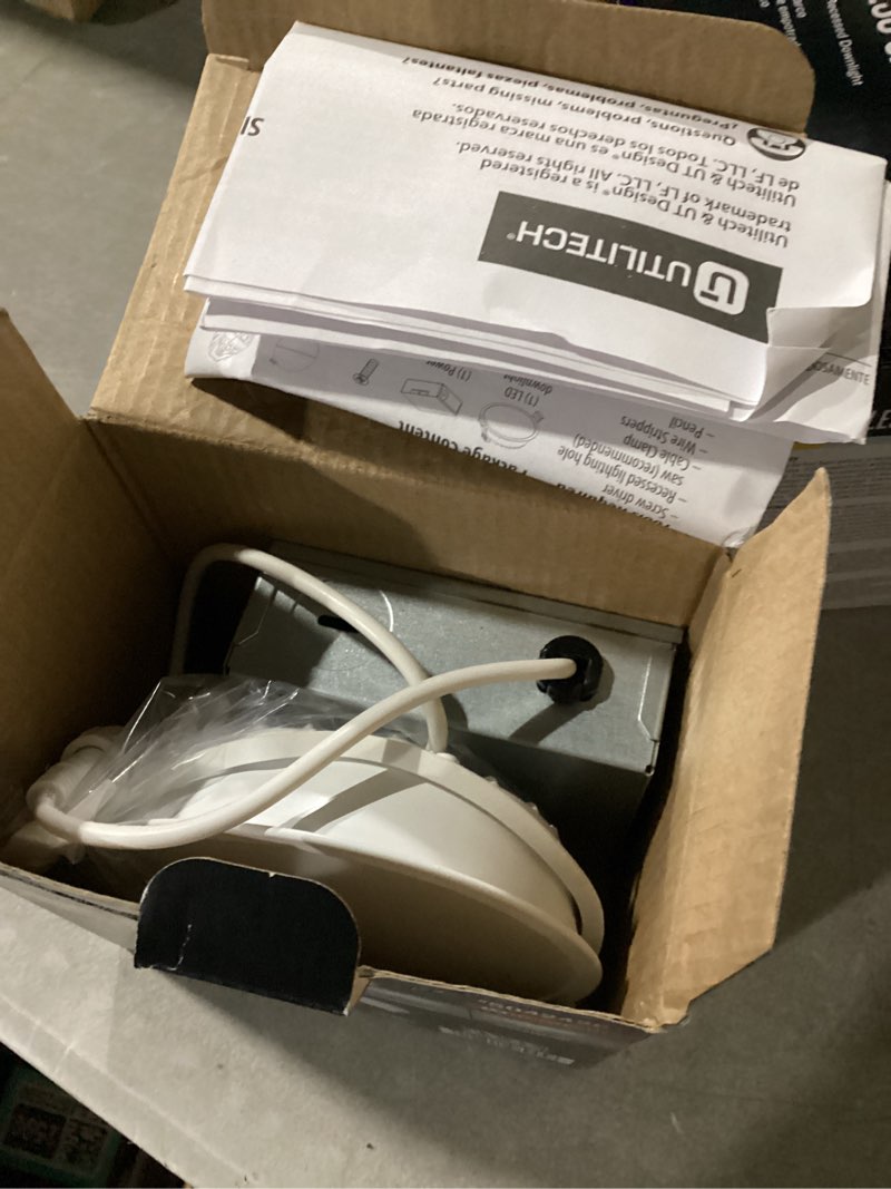 Condition photo showing New/Like New for utilitech canless trimless recessed downlight white 4-in 750-lumen switchable white round dimmable led canless wet rated recessed downlight
