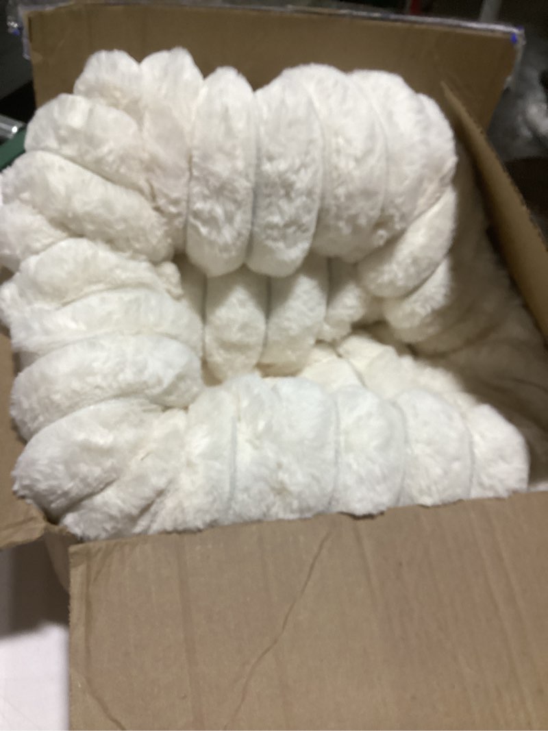 Condition photo showing Good Condition for Bedsure Donut Small Dog Bed - Dog Beds for Small Dogs with Corduroy Fleece & Anti Slip Bottom, Round Faux Fur Pet Beds with Washable Removable Cover, Cream, 23x23x7 inches S (23x23x7) Cream