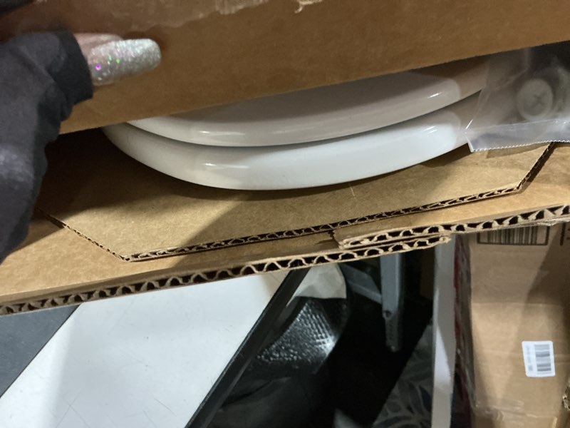 Condition photo showing Good Condition for bemis 1500ec 390 lift-off wood elongated toilet seat, cotton white (pack of 1) elongated basic