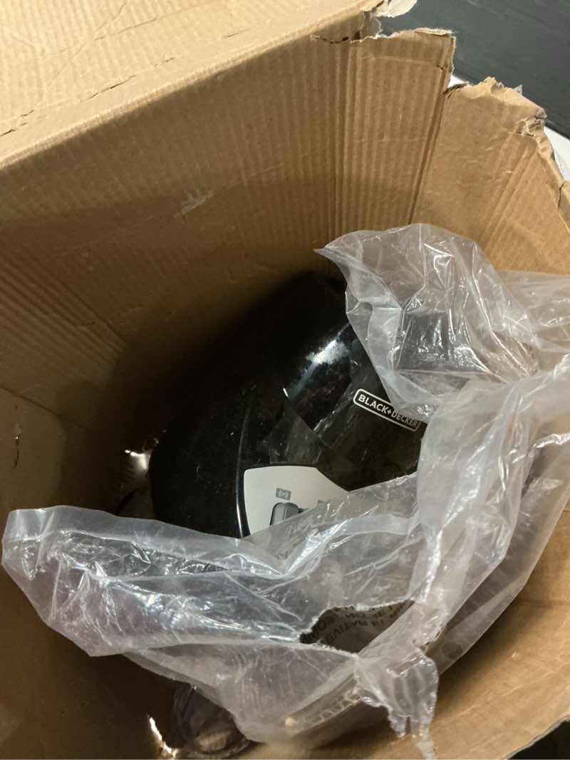 Condition photo showing As Is for (incomplete )black+decker countertop blender with 6-cup glass jar, 10-speed settings, black, bl2010bg