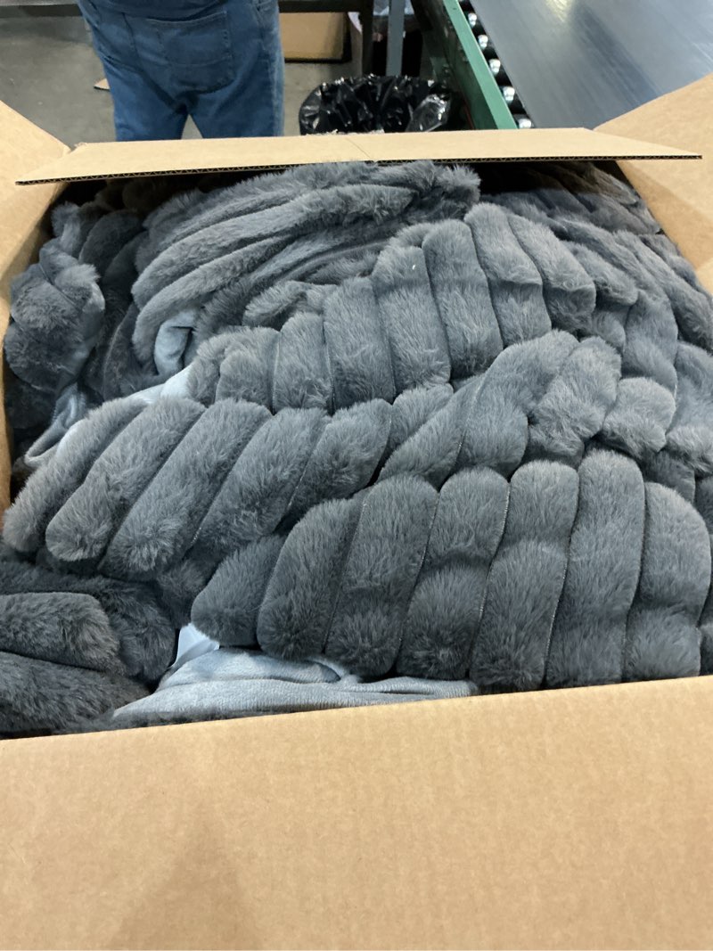 Condition photo showing Good Condition for Smoofy Fluffy King Size Comforter Set 3 Pieces - Dark Grey Fleece Fluffy Comforter Set, Luxury Fuzzy King Bedding Set, Soft King Bed Set All Season, Heavy Faux Fur Comforter with 2 Pillow Cases 3 Piece-King (104”X90'') Dark Grey