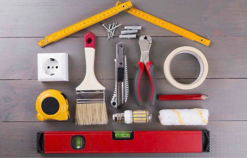 Assorted Home Improvement Lot (Small Tools, Screw, Home Accessories, etc.)