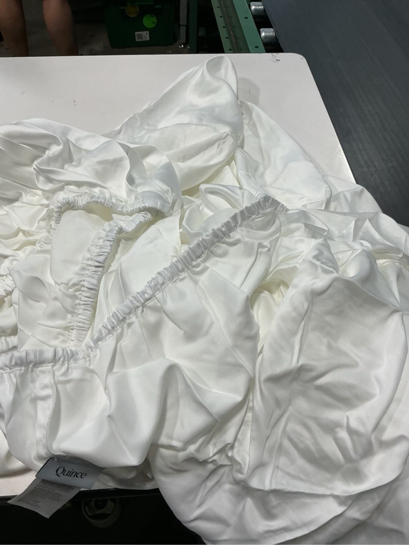 Condition photo showing As Is for bamboo sheet set(60 in x 80 in )