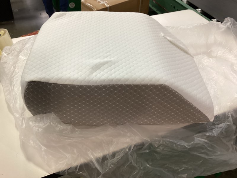 Condition photo showing Good Condition for premium bed wedge pillow - ergonomic support for sleeping, post-surgery, acid reflux relief, and more - certipur-us certified memory foam - removable cover included, triangle, 24" x 22" x 7.5" bed wedge - 24" x 22" x 7.5" triangle