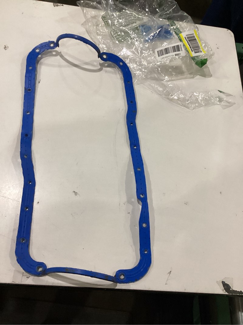 Condition photo showing Good Condition for Unknown make and modle oil pan gasket
