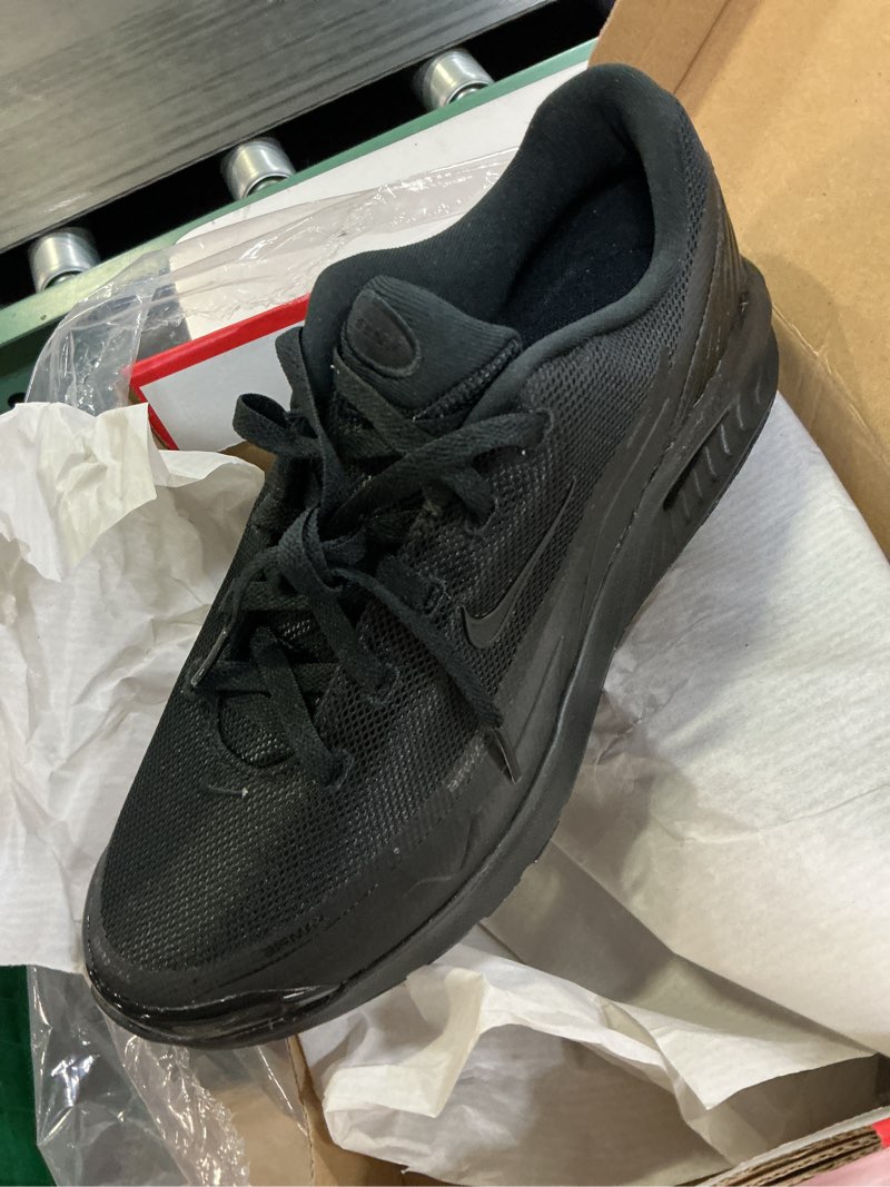 Condition photo showing New/Like New for nike men's air max bia shoes 10 black/black/white