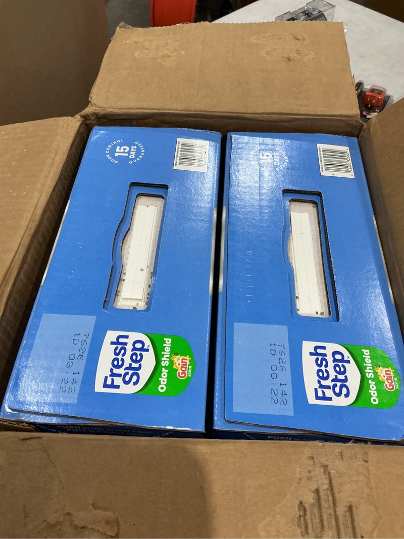 Condition photo showing New/Like New for fresh step advanced clumping litter with febreze freshness with gain scent, fights odor on contact, 37 lbs. (2 x 18.5 lb. box) (package may vary)