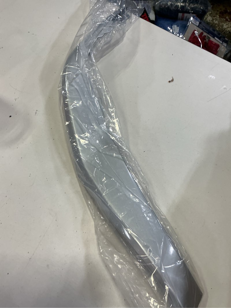 Condition photo showing New/Like New for fits for 2021-2023 toyota highlander right front lower bumper molding
