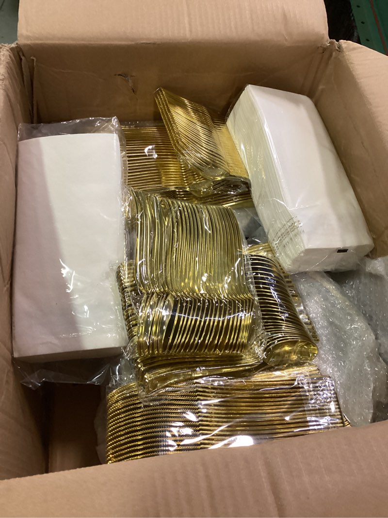 https://lotting-media.assets.bidfta.com/lotting_65a04013-89cd-400f-8057-1a8372190219