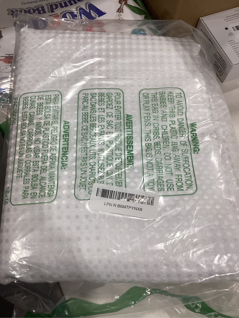 Condition photo showing Good Condition for curtain