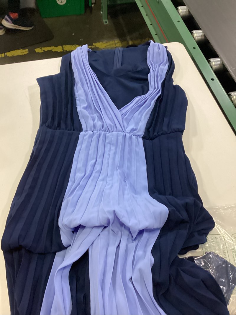 Condition photo showing Good Condition for chicme women's sleeveless colorblock jumpsuit casual plunge v neck waist tied detail pleated romper size( s)