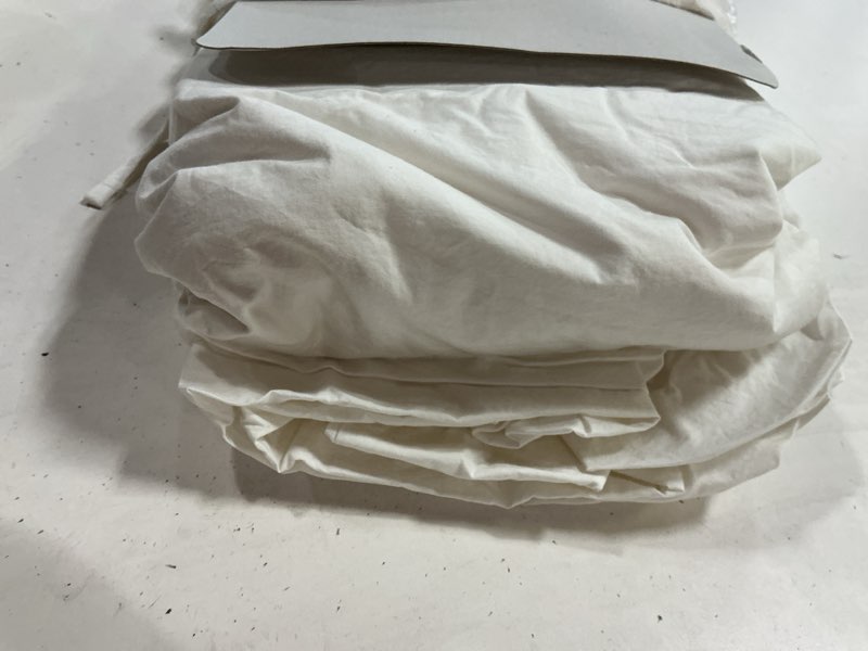 Condition photo showing Good Condition for classic organic percale duvet cover set, full/queen, white