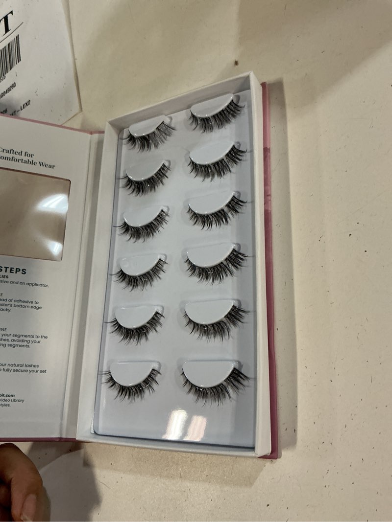 Condition photo showing New/Like New for flutterhabit the bestie preptech classic 6 pair underlash extensions, 6–14mm tapered lash clusters, reusable under lash eyelashes for at home application, light volume cat eye, adhesive required bestie (preptech)