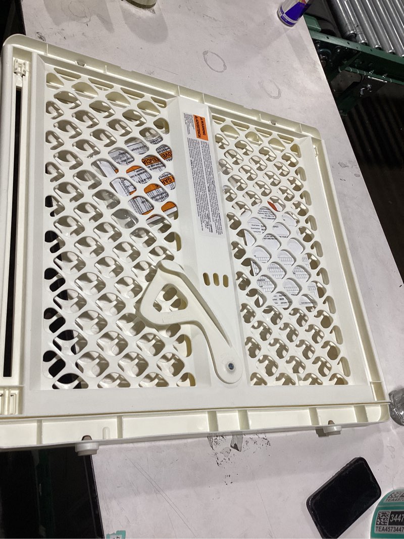 Condition photo showing New/Like New for Toddleroo by North States 42” Wide Supergate Ergo Baby Gate, Made in USA: for doorways or stairways. Includes Wall Cups. Pressure or Hardware Mount. 26” - 42” Wide (26" Tall, Ivory) (B0065ADP4C)