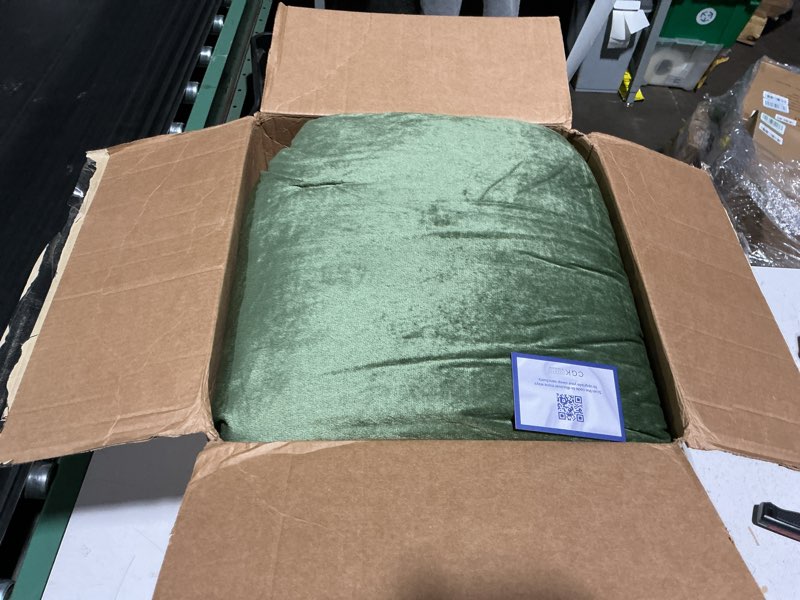 Condition photo showing Good Condition for Litanika Fluffy Queen Size Comforter Set Olive Green, 3 Pieces Warm Sherpa Fleece Winter Bedding Set, Jacquard Checkered Plush Fuzzy Blanket Bed Set(1 Comforter, 2 Pillowcases) Olive Green Queen(90*90in)