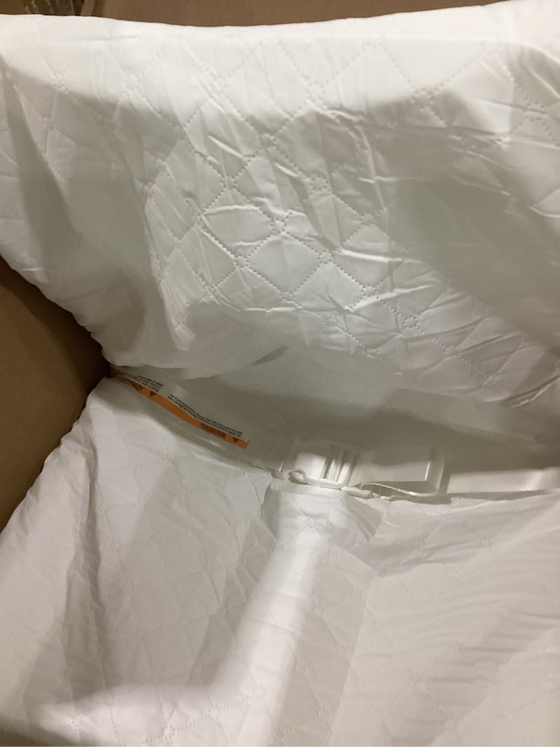 Condition photo showing Good Condition for waterproof baby changing pad, non-slip wipeable diaper changing mat with safety strap 32x16 inch infant diaper change pad suitable for dresser & table waterproof pad - white