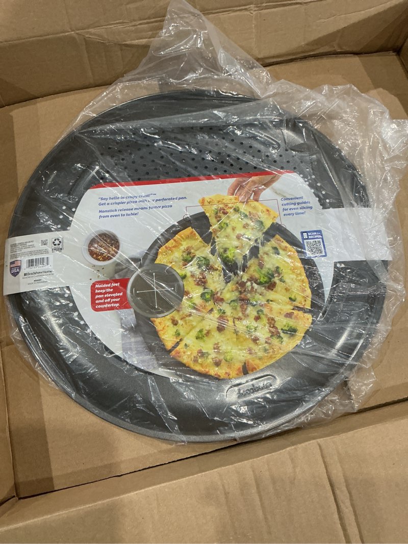 Condition photo showing Good Condition for goodcook airperfect 15.75 in. carbon steel nonstick large pizza pan 04497