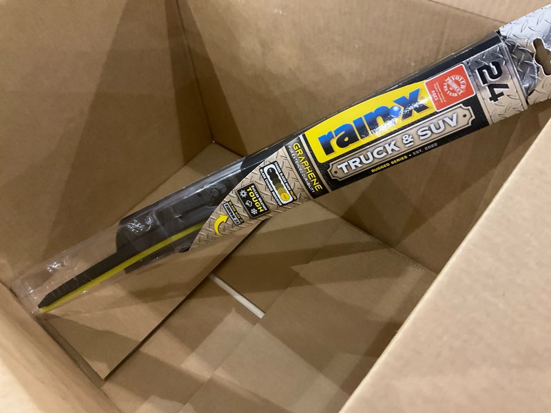 Rain-X 870124 Truck & SUV Rugged Series Premium Wiper Blades, 24 Inch Windshield Wipers (Pack Of 1),