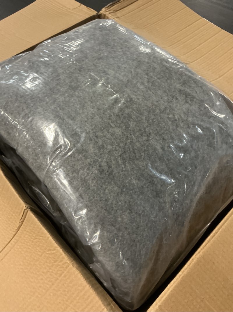 Condition photo showing Good Condition for extra large area rug cushioned pad, 7x9 ft 1/2”thick felt pad for hardwood floors, keeps rug in place soft 1/2" thick 7 ft x 9 ft