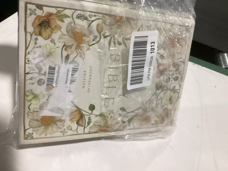 Condition photo showing Good Condition for esv gracelaced bible, journaling edition (artwork by ruth chou simons) (hardcover)