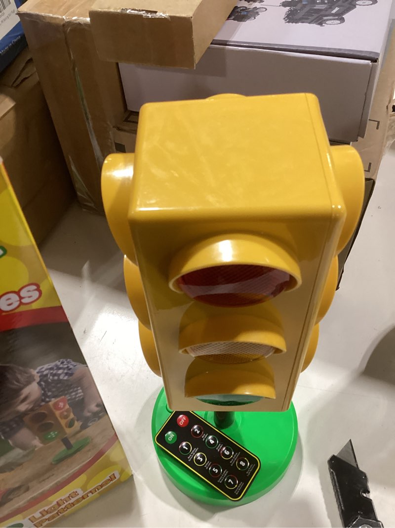 Condition photo showing Good Condition for artcreativity traffic light - teacher classroom must haves supplies, 8 modes with remote - classroom decor, kindergarten educational lamp - real traffic light rotation mode