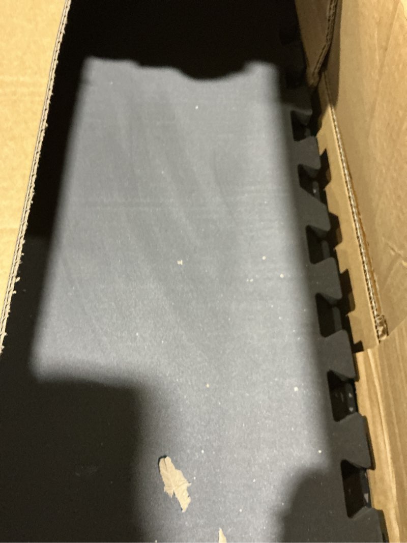 Condition photo showing Good Condition for SUPERJARE 0.79'' Extra-Thick Exercise Equipment Mats, 18 Pcs 72 Sq Ft Rubber Top Floor Tiles with High Density EVA Foam, Interlocking Gym Flooring for Home Gym, Workout Mat, Black/Grey 18 Tiles (72 Sq Ft) Black/Grey