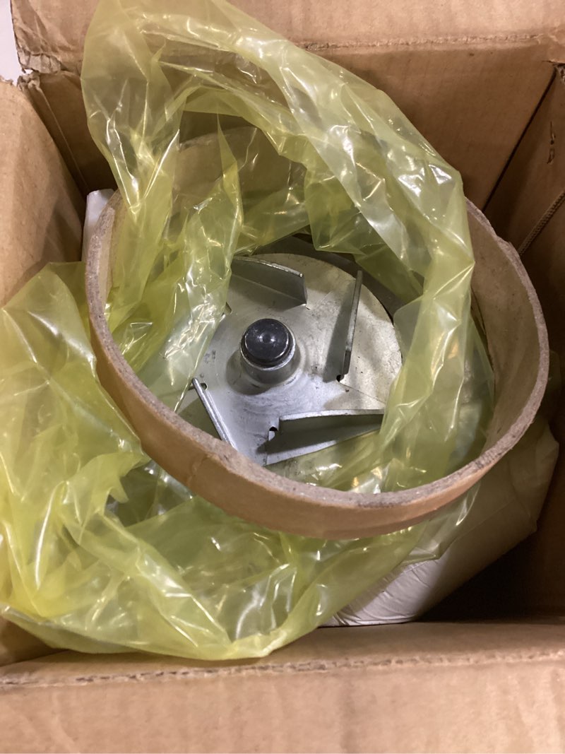 Condition photo showing Good Condition for BLCYANUE Water Pump Compatible with Cummins 6C C8.3 6CT8.3 6CTA8.3 Engines 3923568 3929612