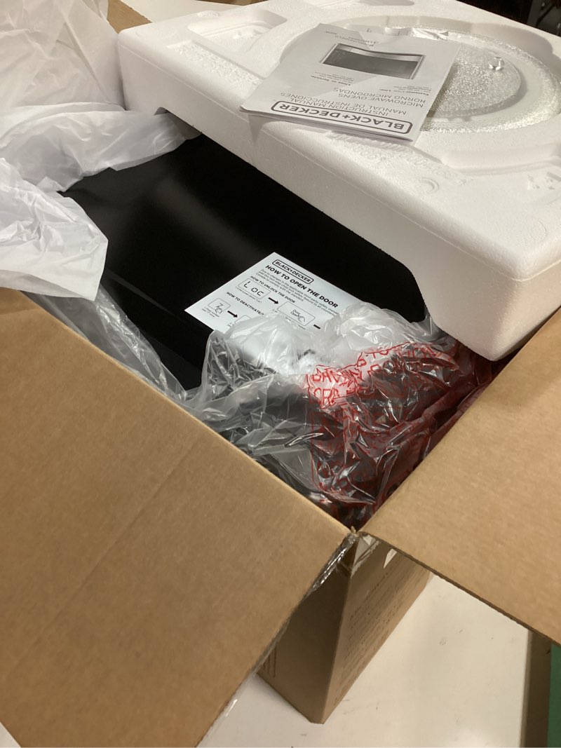 Condition photo showing Good Condition for BLACK+DECKER Digital Microwave Oven with Turntable Push-Button Door, Child Safety Lock, Stainless Steel, 0.9 Cu Ft 0.9 Cu.Ft