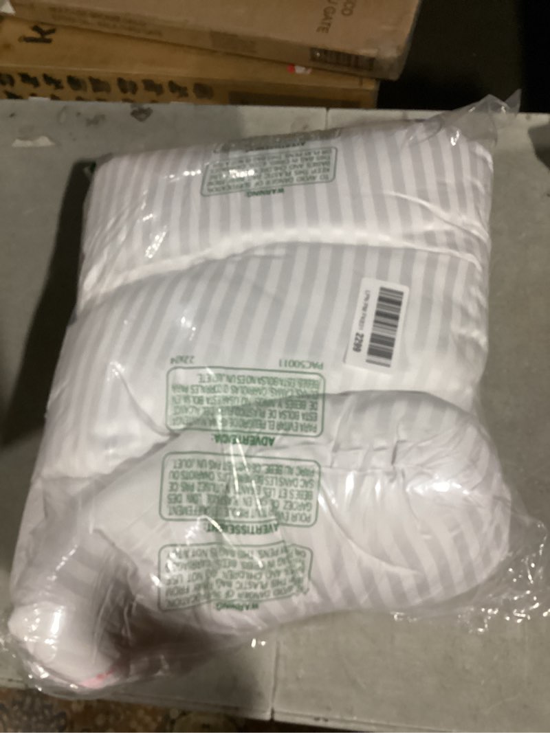 Condition photo showing Good Condition for EIUE Hotel Collection Bed Pillows for Sleeping 2 Pack Queen Size?Pillows for Side and Back Sleepers,Super Soft Down Alternative Microfiber Filled Pillows,20 x 30 Inches White Queen (Pack of 2)