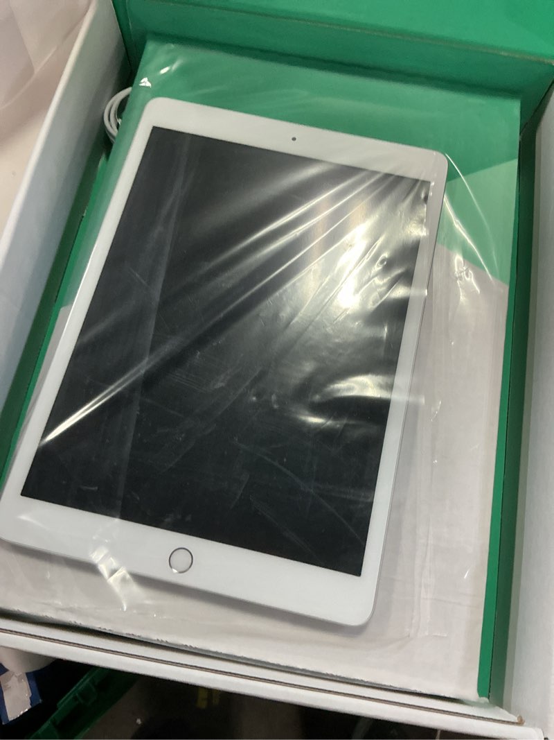 Condition photo showing Good Condition for apple 2020 ipad 10.2-inch, wifi, 32gb - silver (renewed premium) 32gb silver wifi