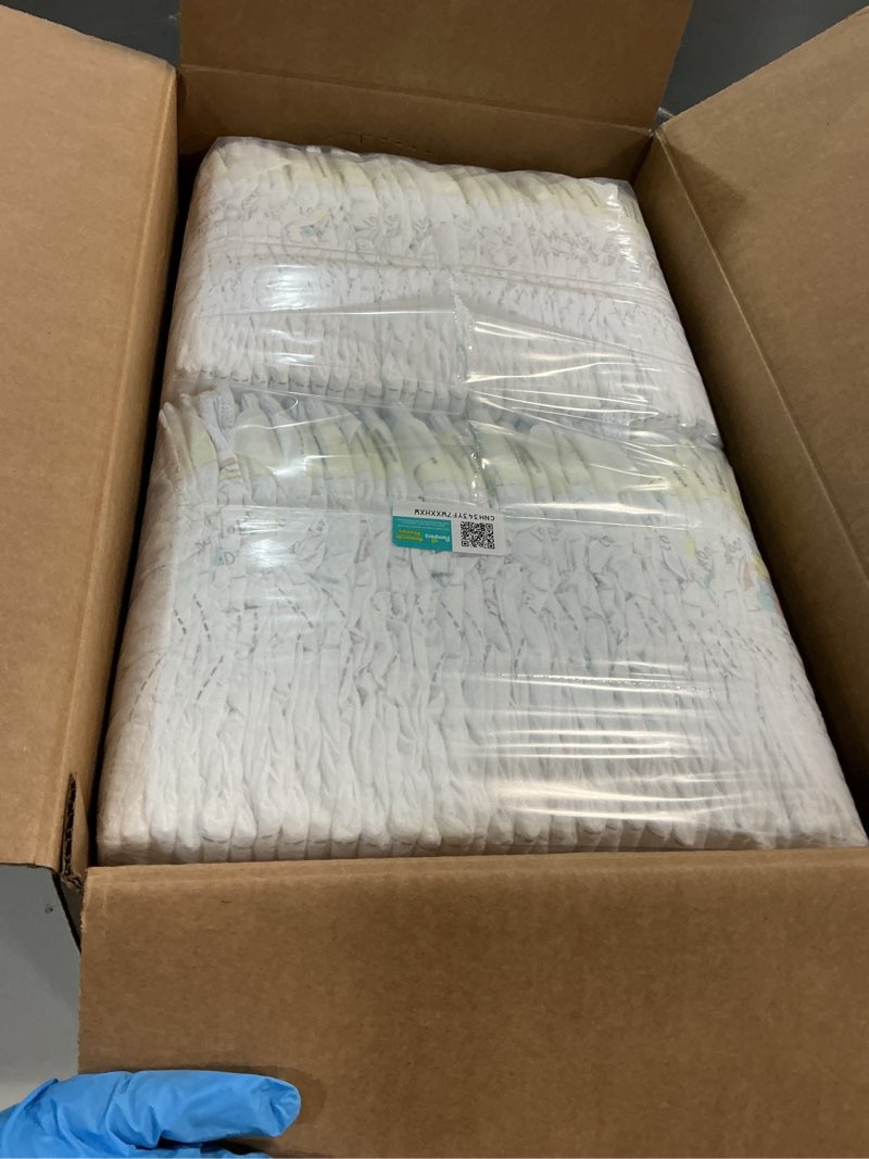 Condition photo showing New/Like New for pampers swaddlers diapers, size 5 (20-37 lbs), 132 count, absorbent, keeps baby dry and comfortable, skin safe disposable baby diaper (packaging may vary) size 5 132