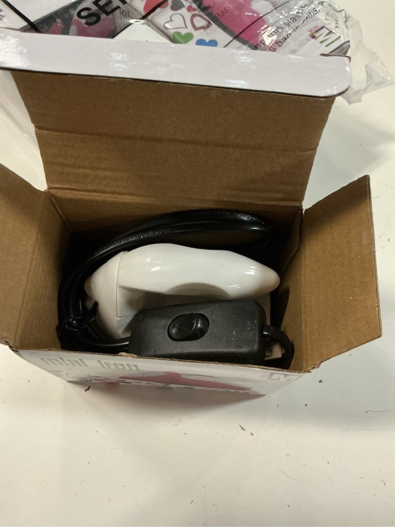 Condition photo showing Good Condition for zhehao 4 pcs mini craft iron small heat press 3.39 x 2.36 x 2.56 portable heat transfer machine with charging base accessories diy clothe bead patch bag hat vinyl(rose red, green, blue, white) rose red, green, blue, white 4
