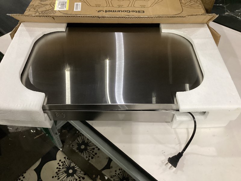 Condition photo showing Good Condition for not tested***** elite gourmet ewm-6171 triple 3 x 2.5 qt. trays, buffet server, food warmer temperature control, clear slotted lids, perfect for parties, entertaining & holidays, 7.5 qt total, stainless steel 7.5 quart