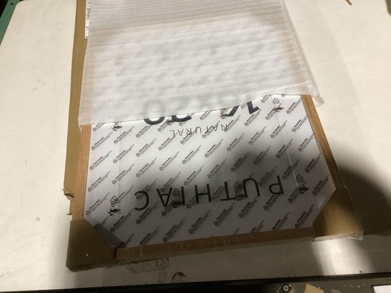 Condition photo showing Good Condition for 16x20 Picture Frames for Wall - Minimalist 16x20 Oak Wood Frames, 16"x20" Picture Frame Wood, Natural Solid Wooden Picture Frames for Wall Art Photo and Prints(1 Pack, Beige) Beige-1P 16x20