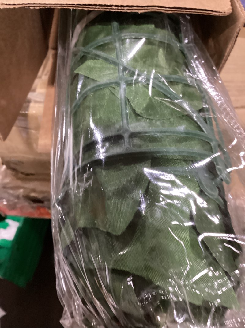 Condition photo showing New/Like New for DearHouse 118x39.4in Artificial Ivy Privacy Fence Wall Screen, Artificial Hedges Fence and Faux Ivy Vine Leaf Decoration for Outdoor Garden Decor 118*39.4inch