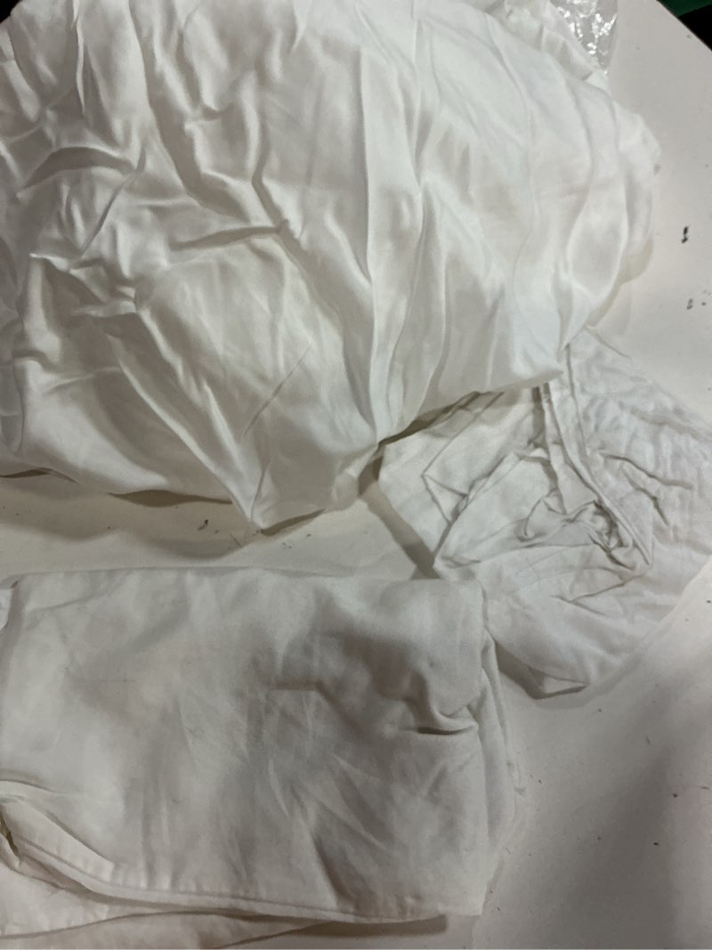 Condition photo showing As Is for bamboo fitted sheet set, king, white